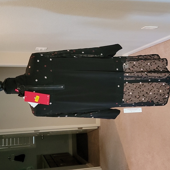 Blouse - Picture 2 of 3